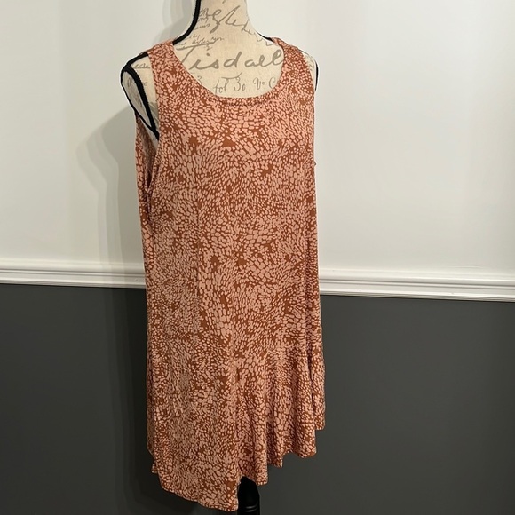 LOGO Layers XL Tank Top Loose Fit Cream/Brown Design - Picture 1 of 7